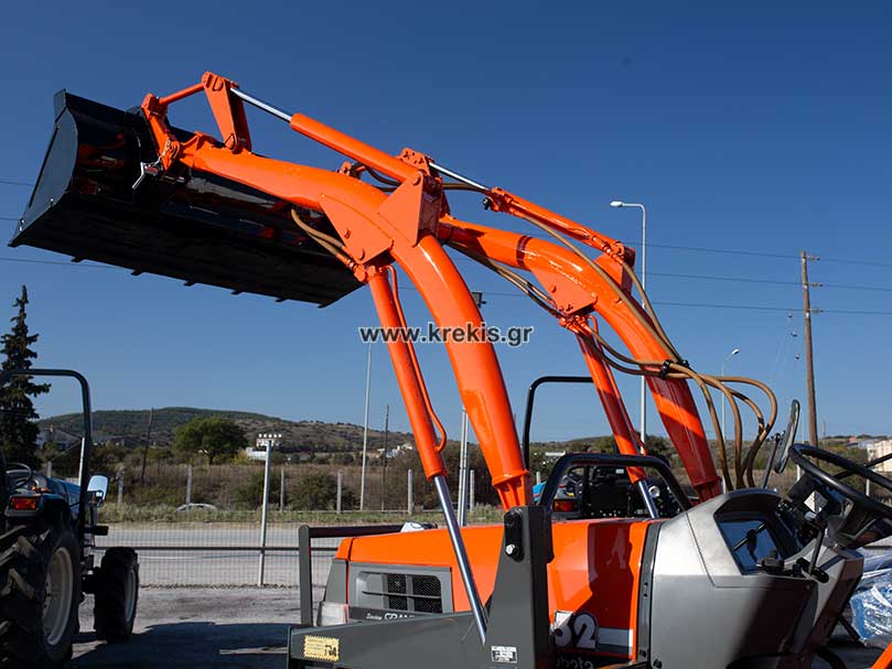 Τρακτέρ KUBOTA GL32DT με κουβά