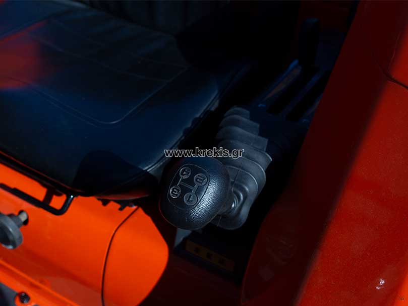 Τρακτέρ KUBOTA GL32DT με κουβά