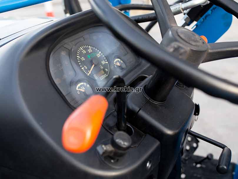 Τρακτέρ με κουβά LS R50