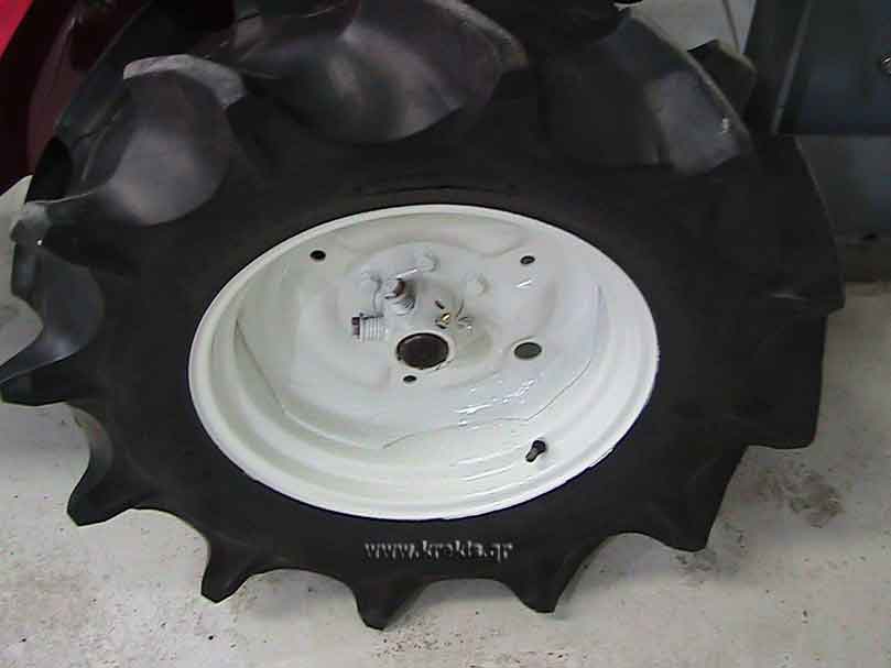 Τρακτέρ Mitsubishi MT135D